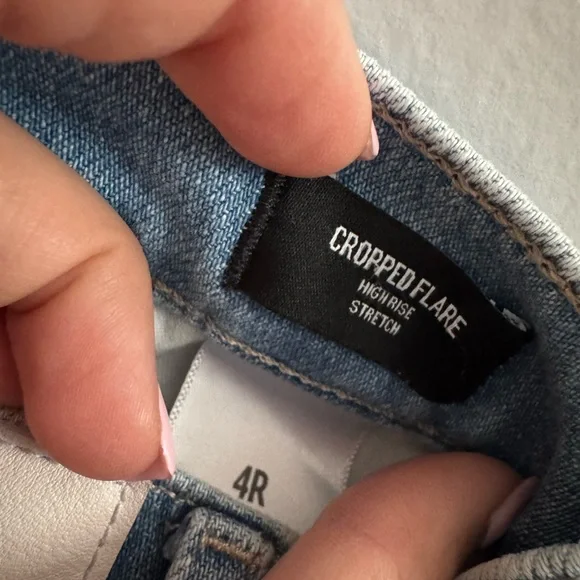 Express Cropped Flare High Waist Stretch Light Blue Women’s Jeans 4R - Picture 6 of 6